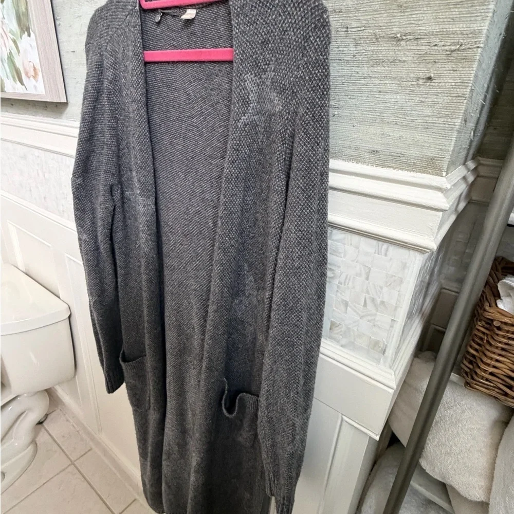 Medium Anthropologie knitted & knotted Gray Star Pattern Long Cardigan sweater